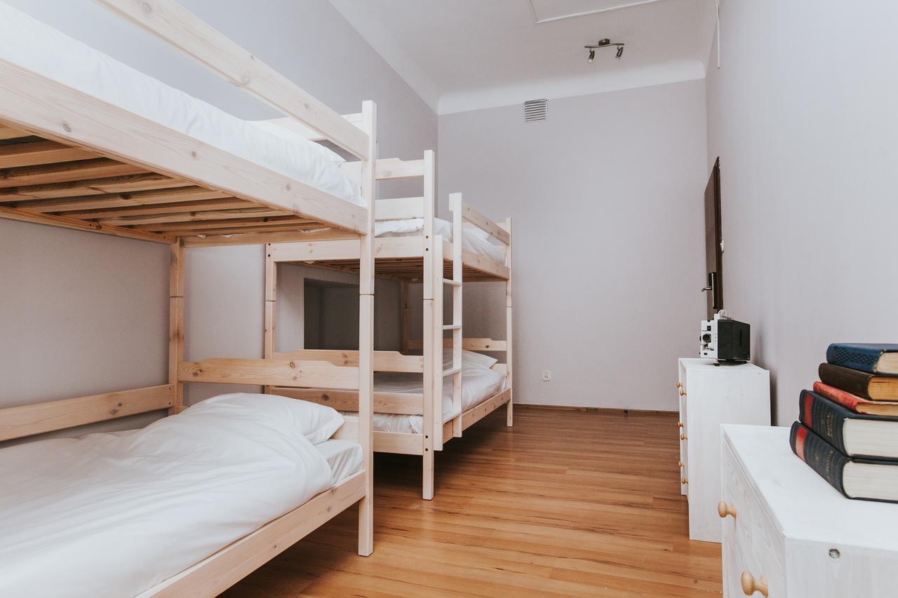 Erasmus Dorm Hotel Varsavia Esterno foto