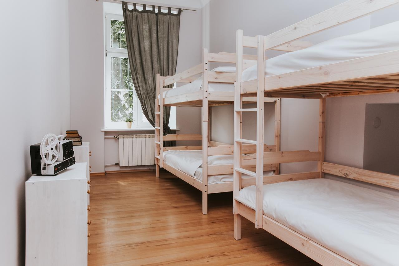 Erasmus Dorm Hotel Varsavia Esterno foto