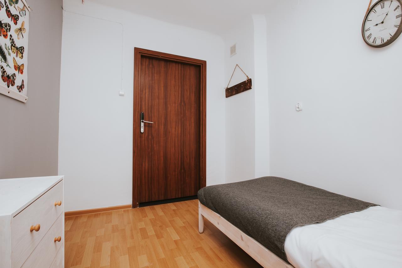 Erasmus Dorm Hotel Varsavia Esterno foto