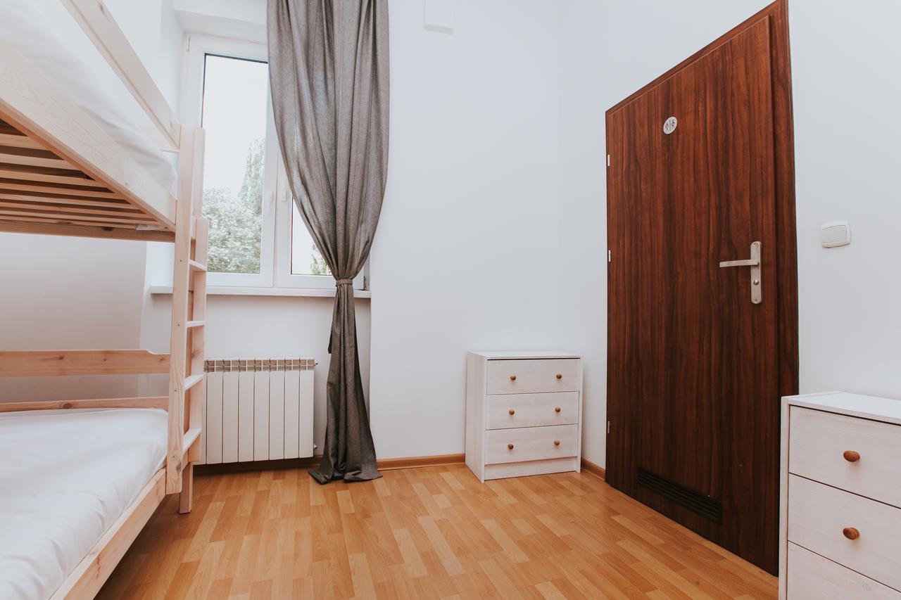 Erasmus Dorm Hotel Varsavia Esterno foto